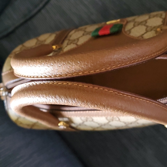 ๐ SOLD ๐ Gucci Vintage Boston Bag - Picture 14 of 14